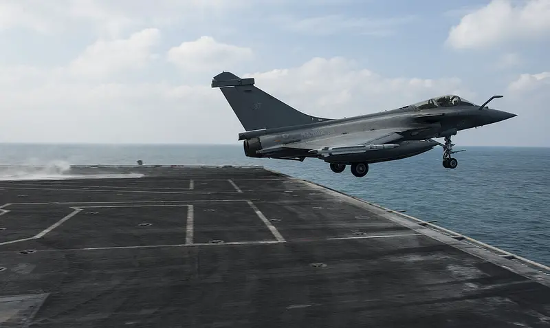 Photos Of French Rafale Fighters Operating From US Aircraft Carrier 2