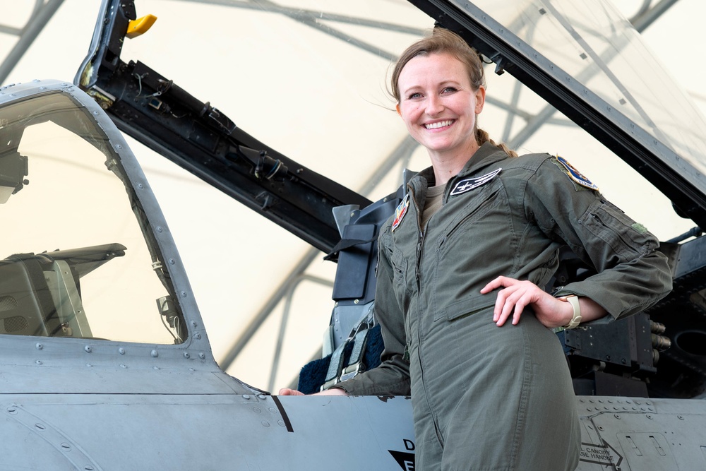 The Female Pilot Who Won An Award For A Successful A-10 Belly Landing 1