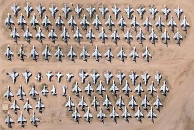 f-4 phantoms stationed in arizona desert