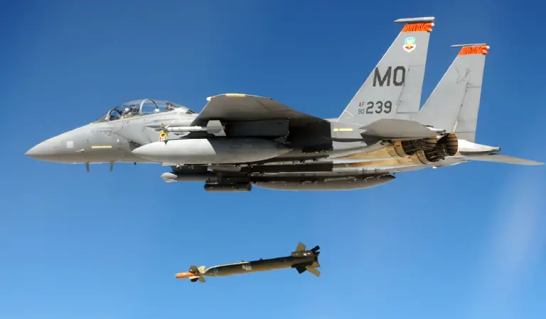 The F-15E Strike Eagle That Shot Down A Iraqi Mi-24 Helicopter With A 2000lb Laser Guided Bomb